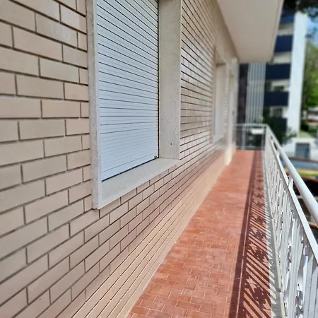 Liana 10 Apartment *